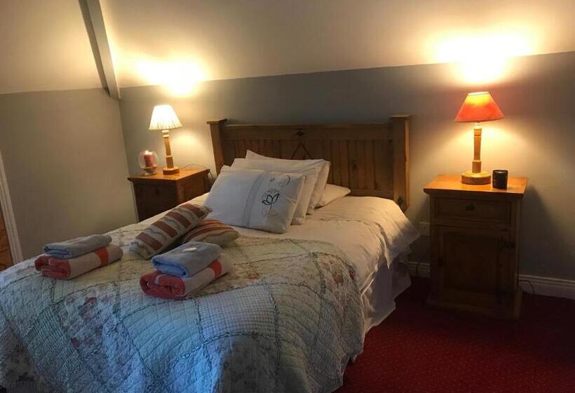 Aurora House Bed And Breakfast