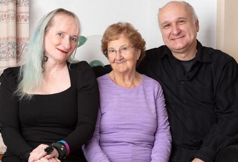 تختخواب و صبحانه Sonnberg