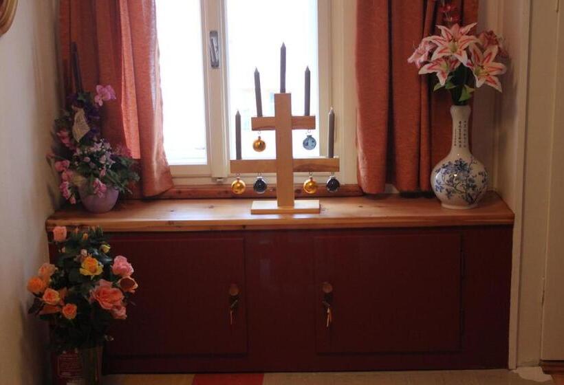 تختخواب و صبحانه Sonnberg