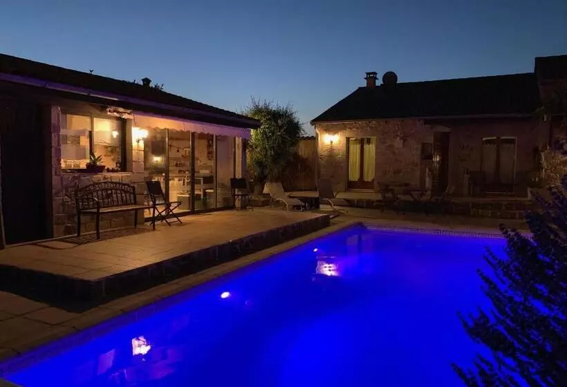 Aamiaismajoitus (B&B) Villa Escandia