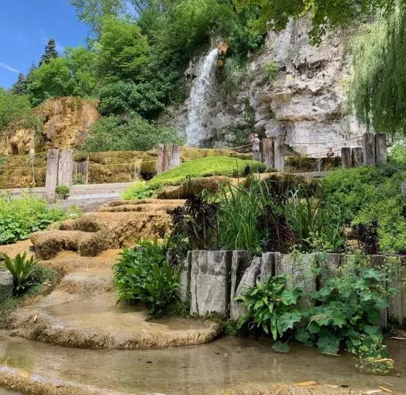 Aamiaismajoitus (B&B) Villa Escandia