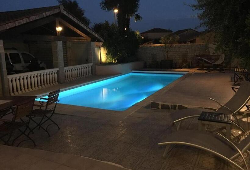 민박 Villa Escandia