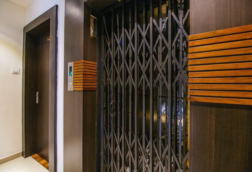 Fabhotel Royal Palace Ii