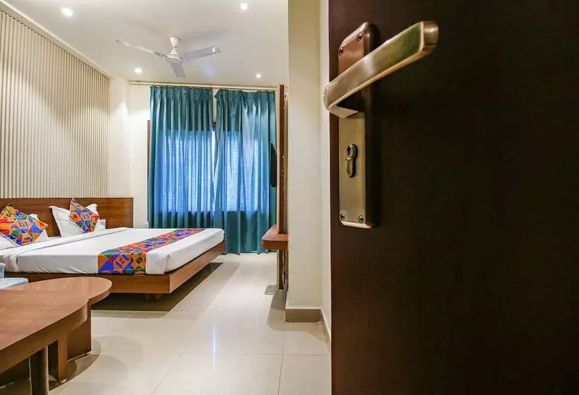 Fabhotel Royal Palace Ii