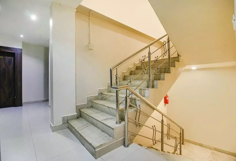 Fabhotel Royal Palace Ii