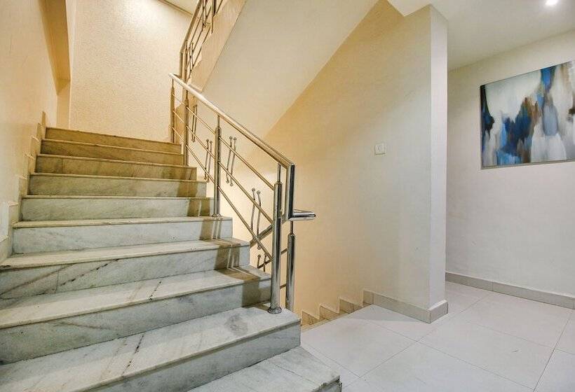 Fabhotel Royal Palace Ii