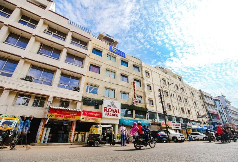 Fabhotel Royal Palace Ii