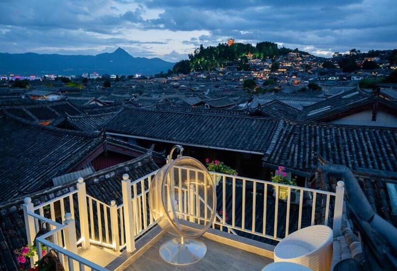 Hotel 丽江古城中心 皓月繁花 观古城全景轻奢民宿