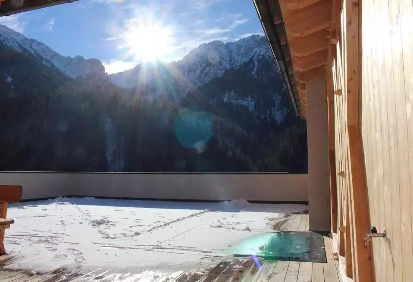 ホテル Almresidenz Unterrain Zum Hartl  1 Km By Car Distance Ski Slopes Kronplatz