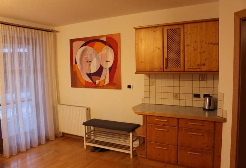 酒店 Almresidenz Unterrain Zum Hartl  1 Km By Car Distance Ski Slopes Kronplatz