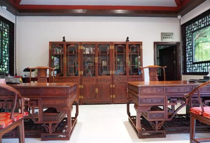 Guilin Yi Characteristic Hotel Coltd