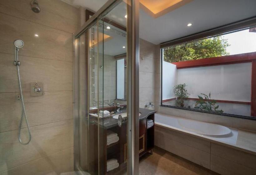 Guilin Yi Characteristic Hotel Coltd