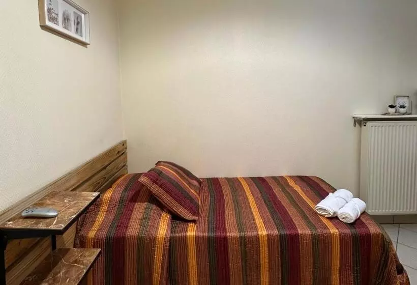 Hotelli Hôtel Victor Hugo