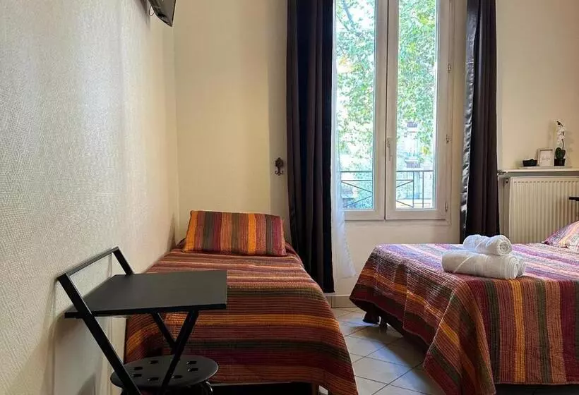 Hotelli Hôtel Victor Hugo