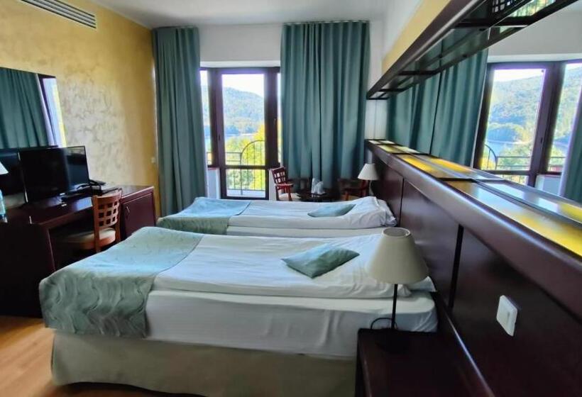 فندق Valea Cu Pesti