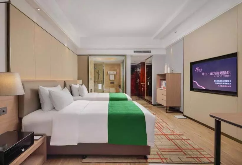 Hotelli Zhongshan Phoenix By Funyard