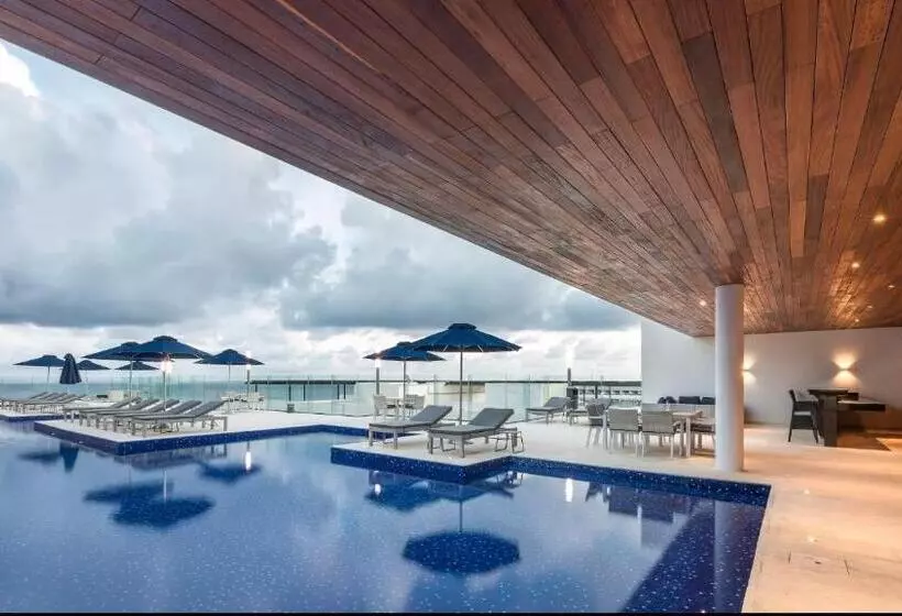 Lovely And Homely 2 Br With Ocean View