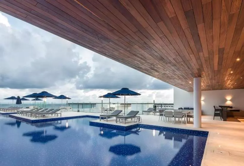 Lovely And Homely 2 Br With Ocean View