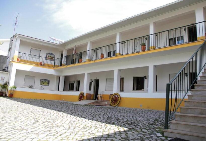 Пансион Costa Brava Alojamento