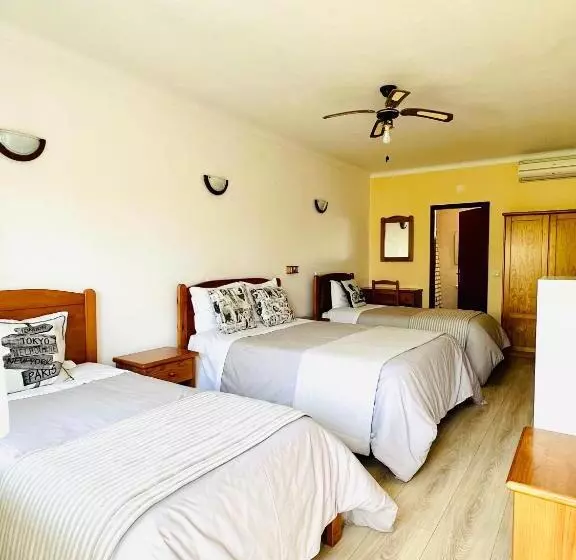 ペンション Costa Brava Alojamento