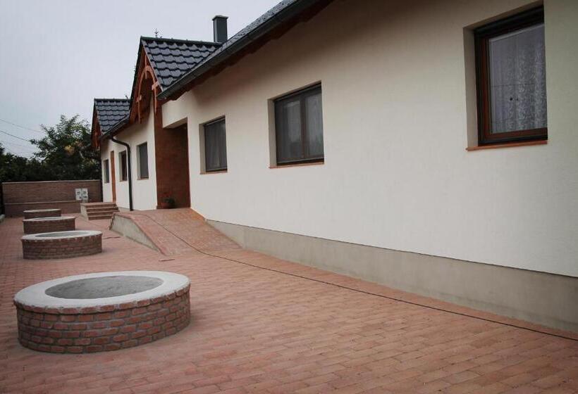Pensionat Hanság Vendégház
