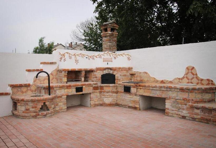 Pensionat Hanság Vendégház