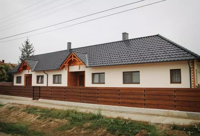 Majatalo Hanság Vendégház
