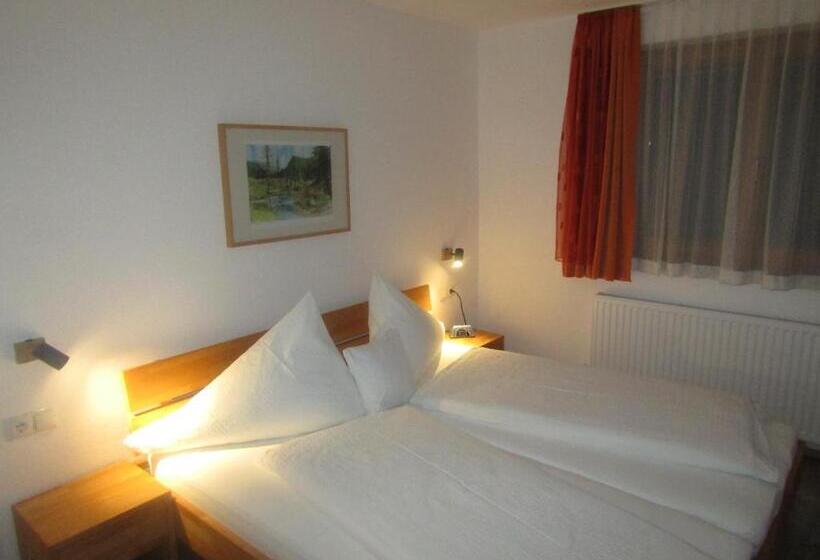 بنسيون Haus Christopherus