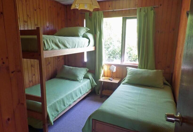 پانسیون Hostal Y Cabañas Villa Germana