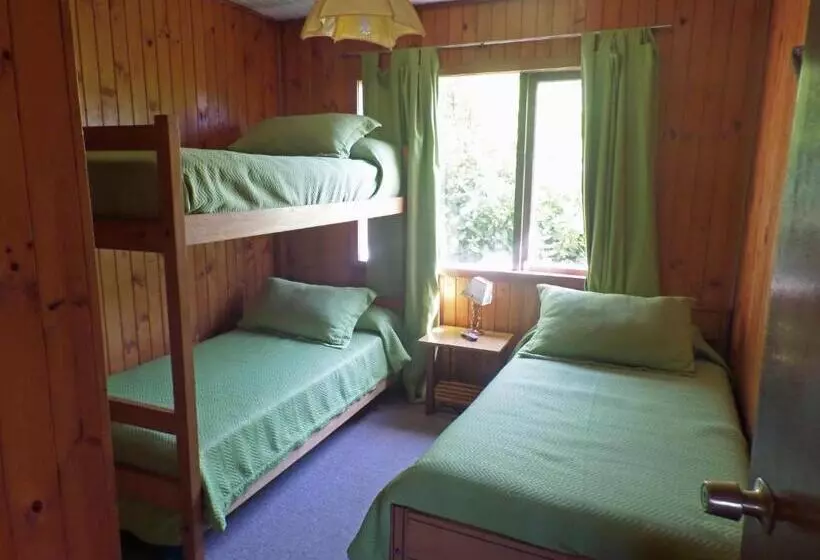 ペンション Hostal Y Cabañas Villa Germana