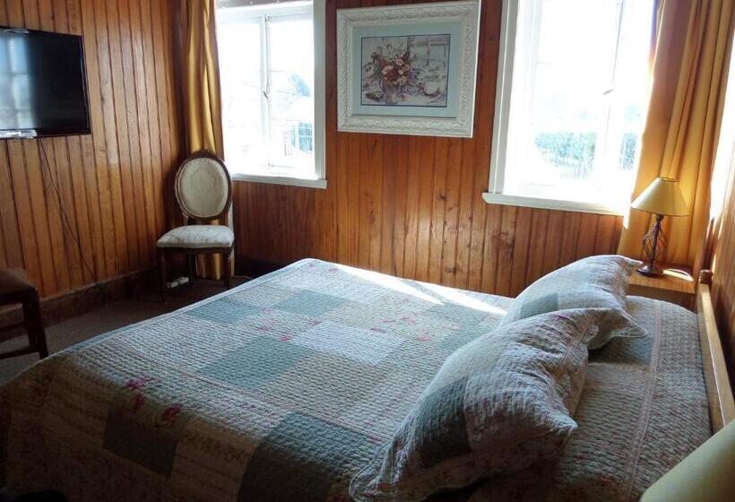 پانسیون Hostal Y Cabañas Villa Germana