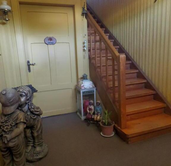 پانسیون Hostal Y Cabañas Villa Germana