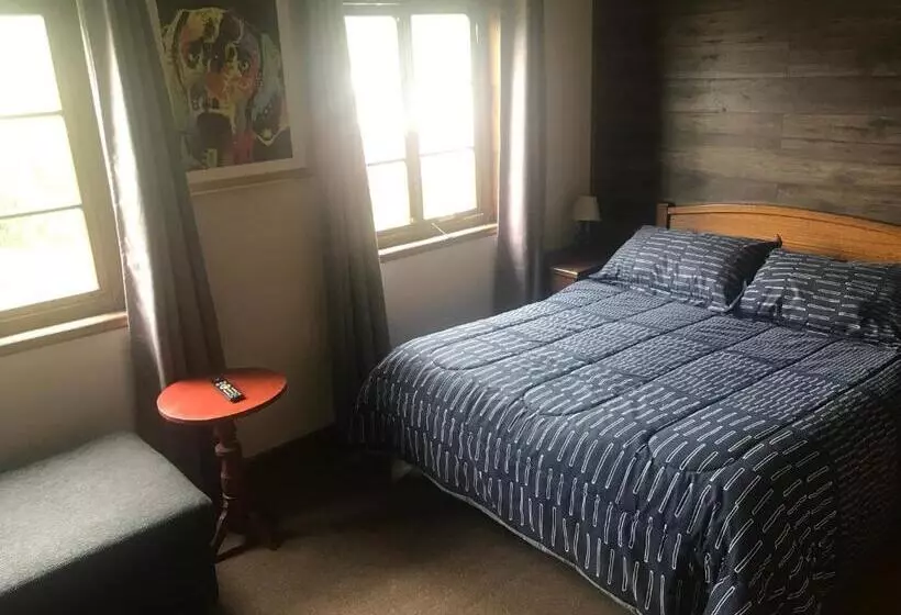 ペンション Hostal Y Cabañas Villa Germana