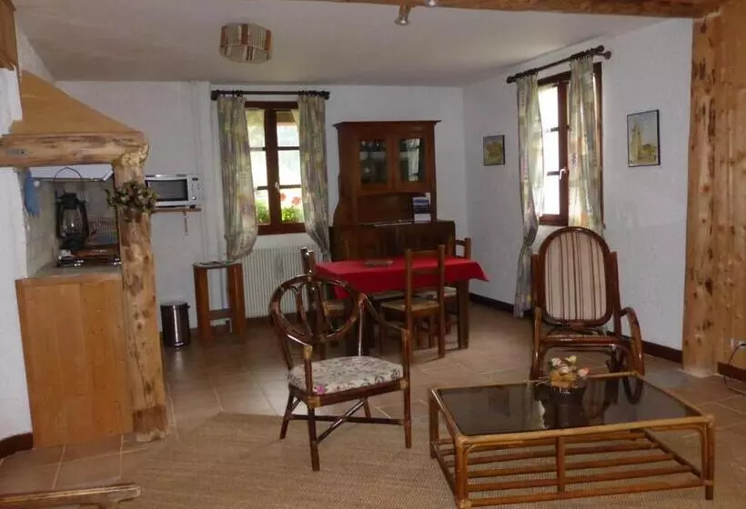 Majatalo Le Castel Blanc