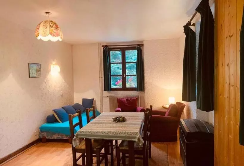 Majatalo Le Castel Blanc