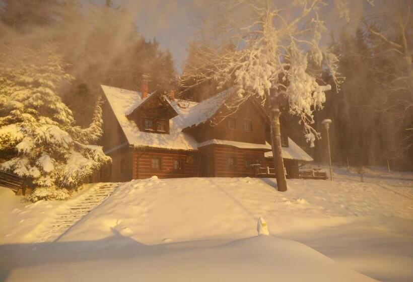 ペンション Liberecká Bouda