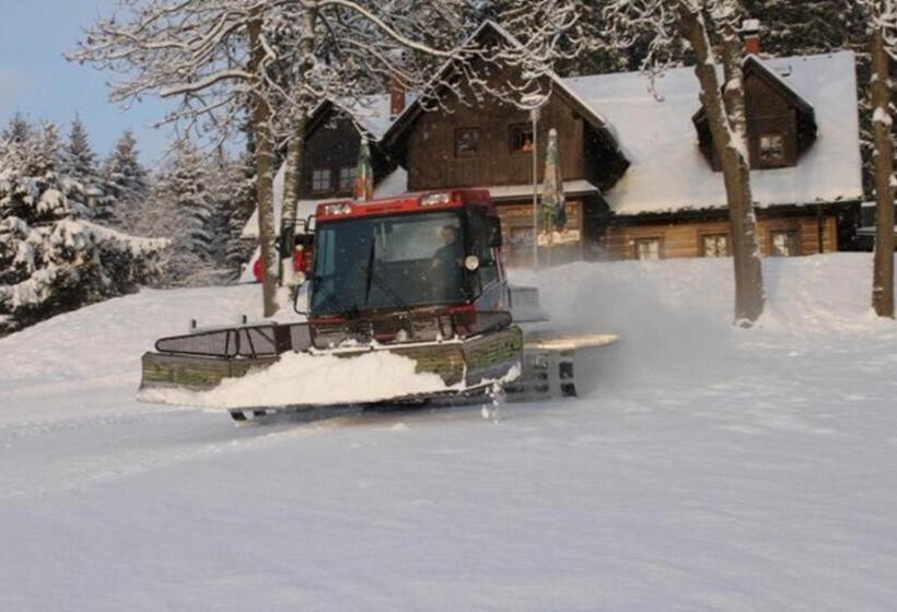 ペンション Liberecká Bouda