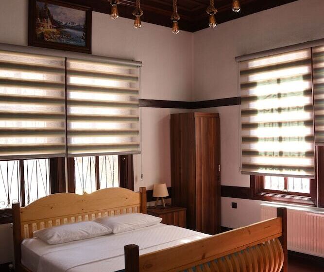 بنسيون Necati Bey Konak Otel
