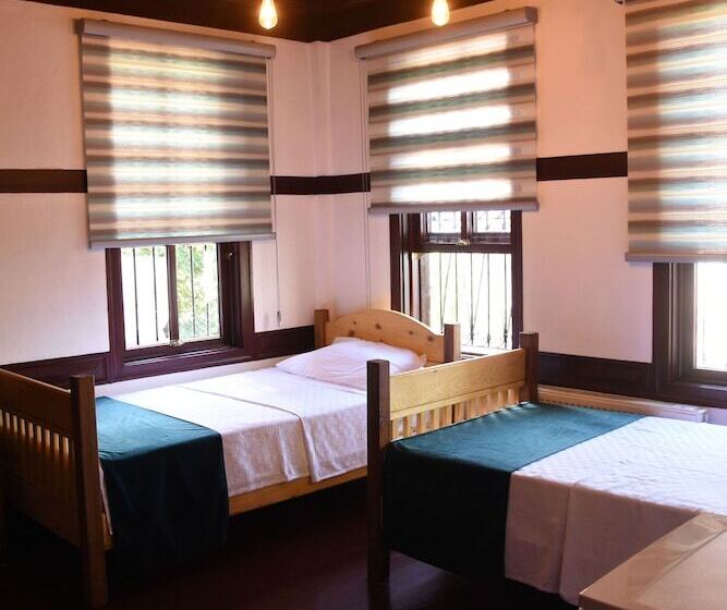 بنسيون Necati Bey Konak Otel