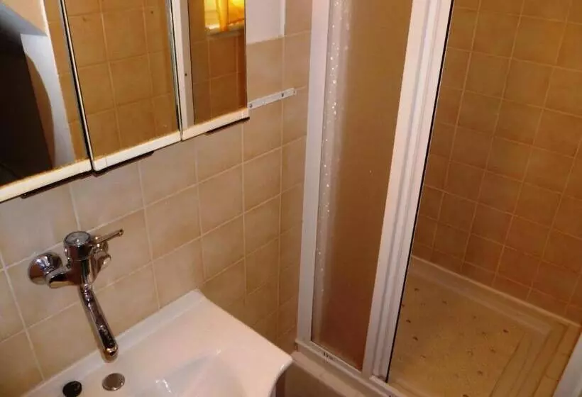 Majatalo Penzion Pod Studenovem