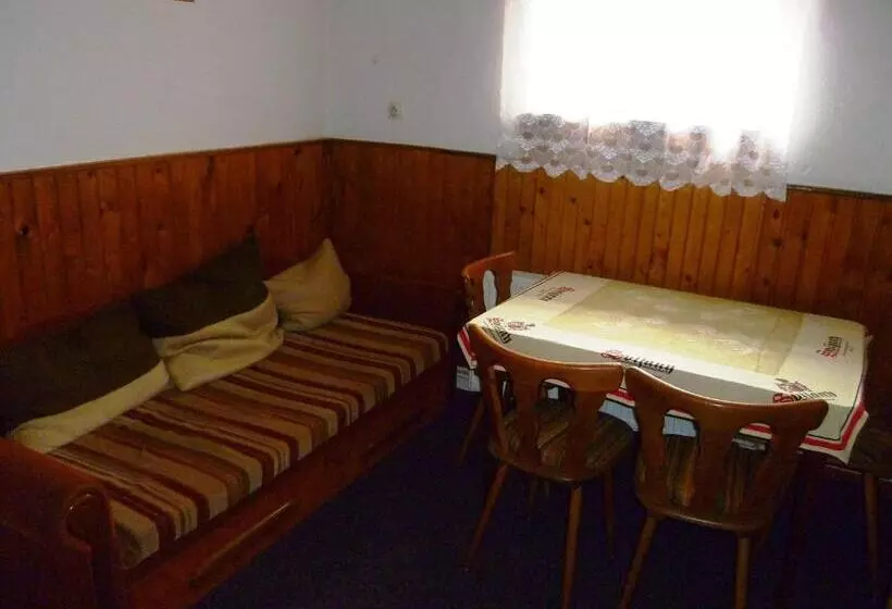 Majatalo Penzion Pod Studenovem