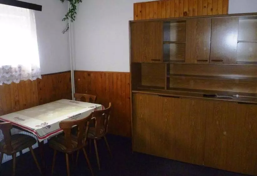 Majatalo Penzion Pod Studenovem