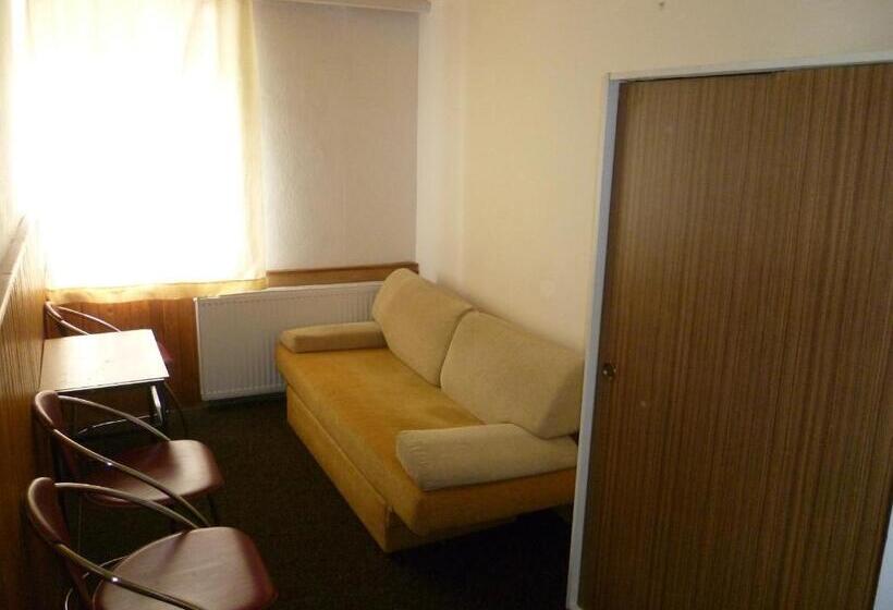 Majatalo Penzion Pod Studenovem