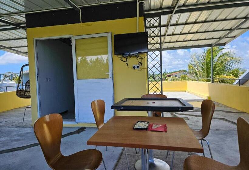 פנסיון Ushpav Villa