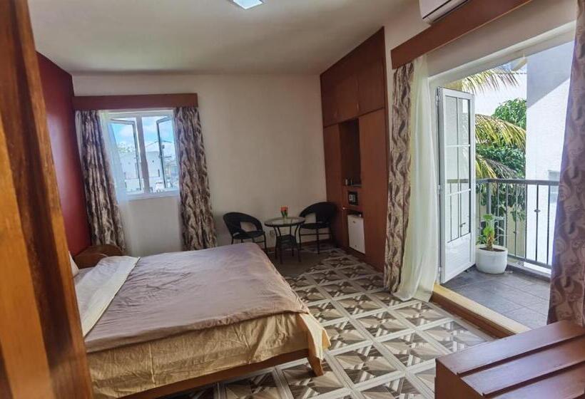 פנסיון Ushpav Villa