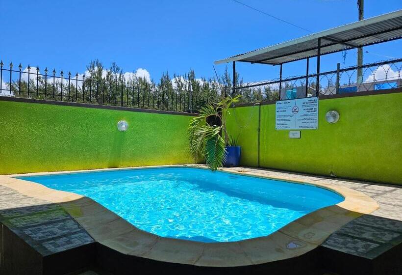 פנסיון Ushpav Villa