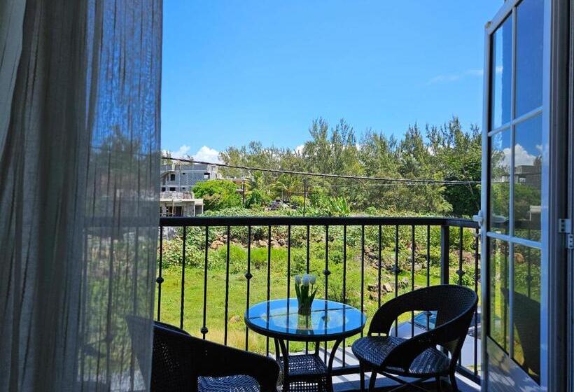 פנסיון Ushpav Villa