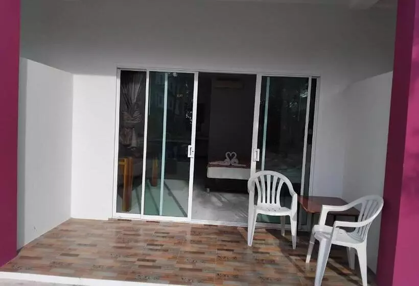 Lomakeskus Khaolak Summer House 2