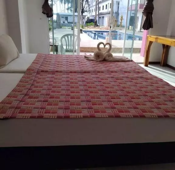 Lomakeskus Khaolak Summer House 2