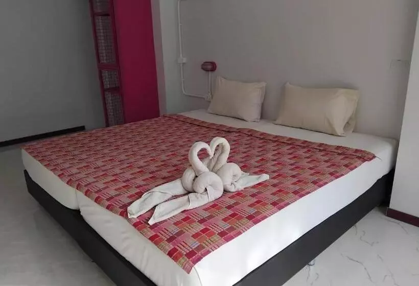 Lomakeskus Khaolak Summer House 2